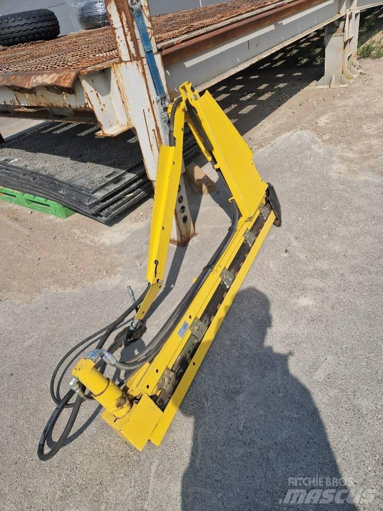 New Holland CX 8090 Ražas novākšanas kombaini