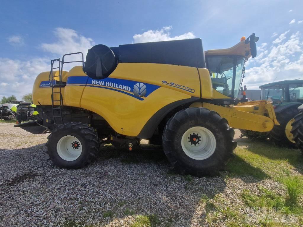 New Holland CX 8090 Ražas novākšanas kombaini