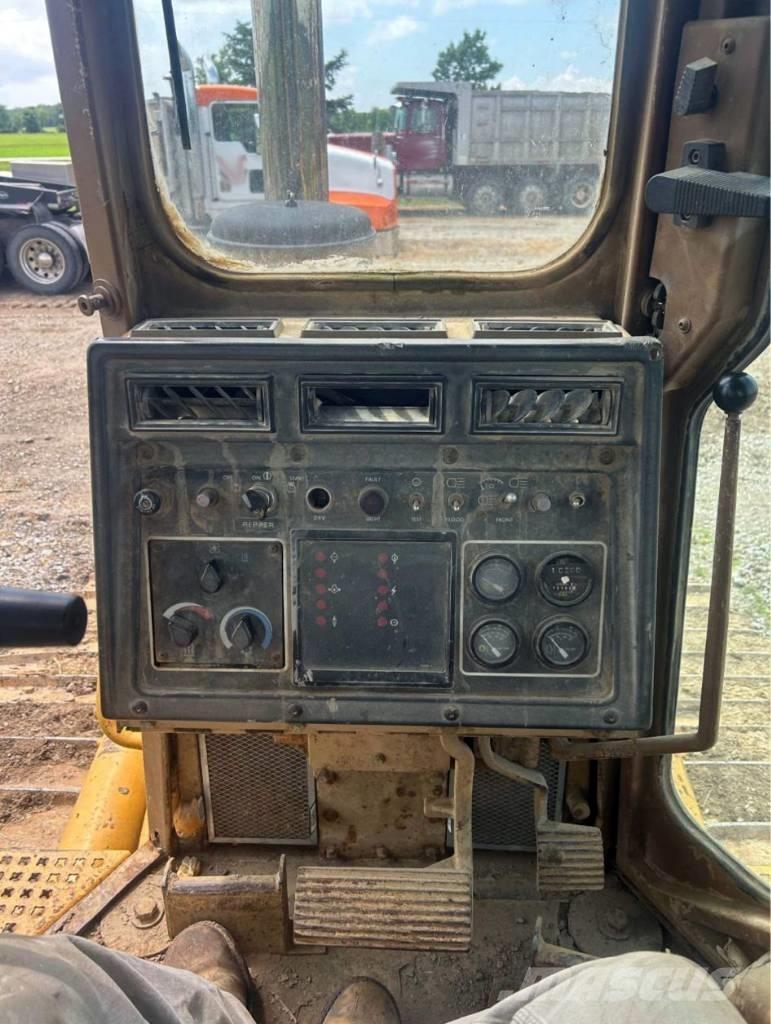 CAT D 5 H XL Kāpurķēžu buldozeri