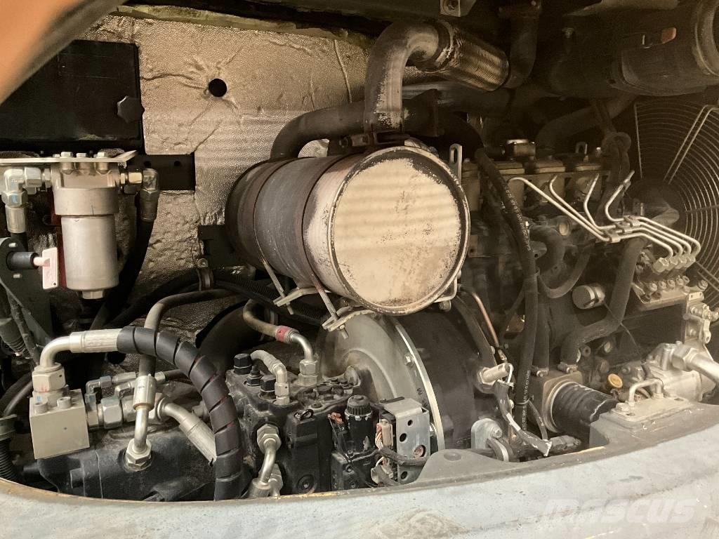 Neuson EW 65 Ekskavatori uz riteņiem