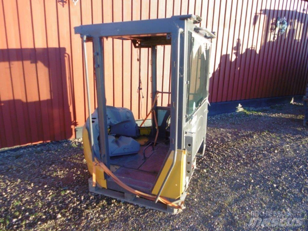  Hytt Volvo L60F Kabīnes un interjers