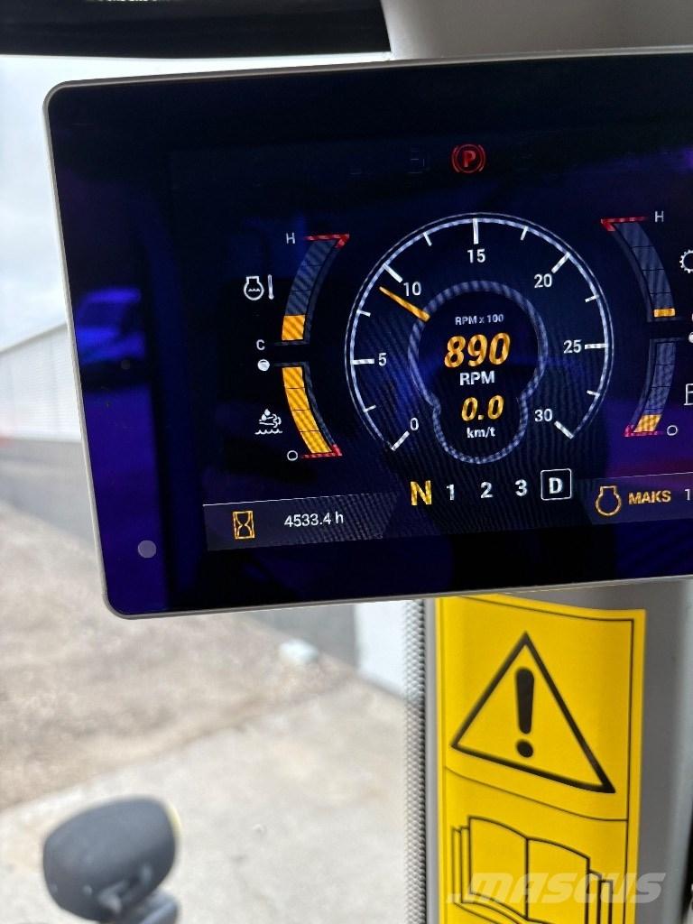 CASE 721G Iekrāvēji uz riteņiem