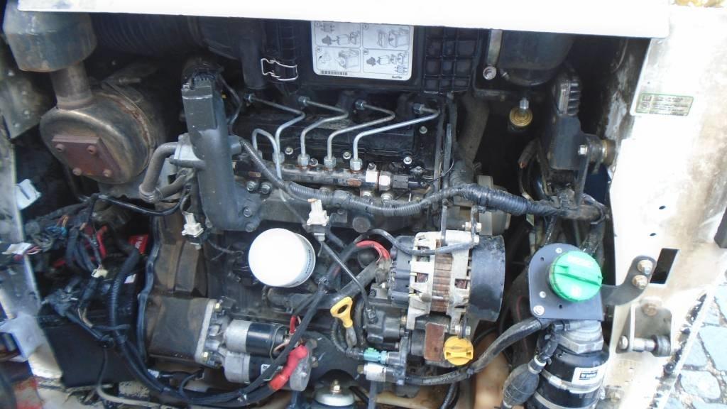 Bobcat T 590 Lietoti riteņu kompaktiekrāvēji