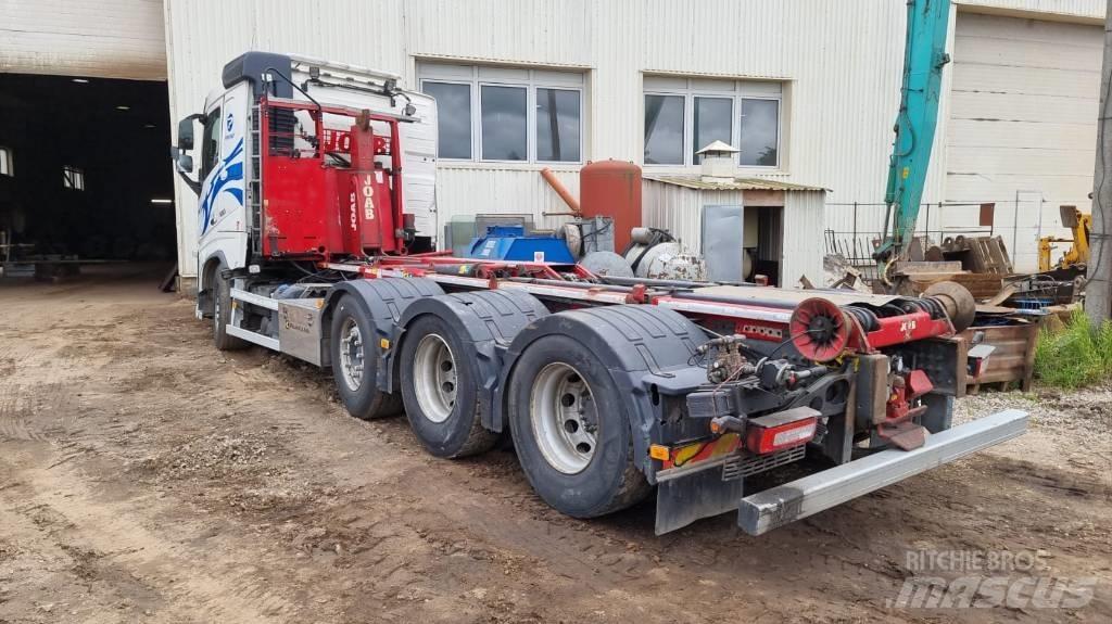 Volvo FH 500 JOAB Treileri ar āķi