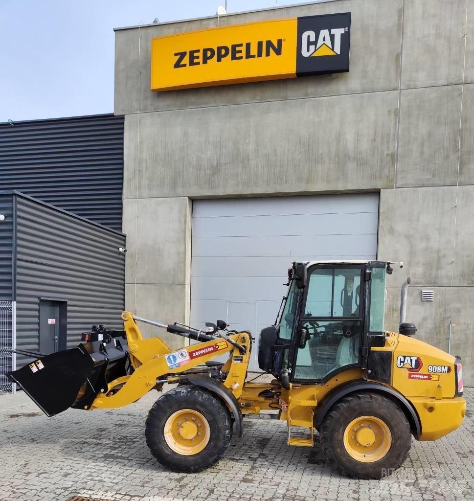 CAT 908 Iekrāvēji uz riteņiem
