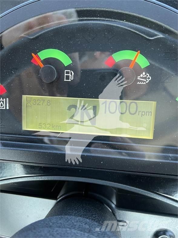 CAT 910 Iekrāvēji uz riteņiem