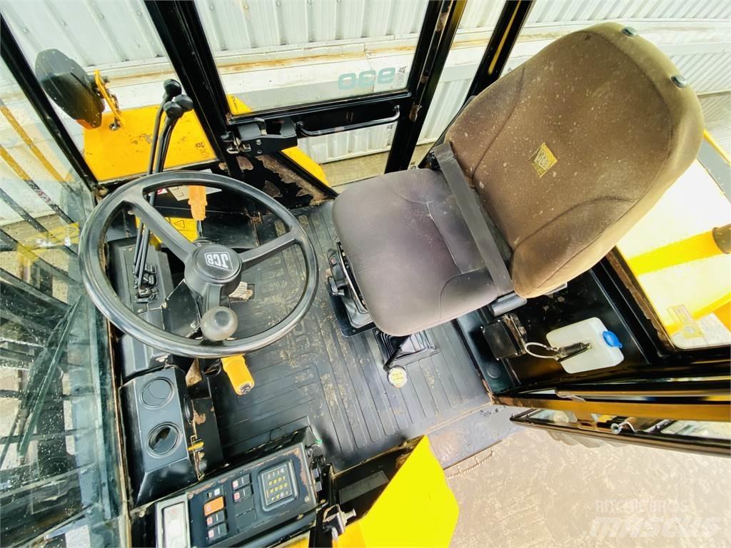 JCB 930RTFL Būvniecība- Citi
