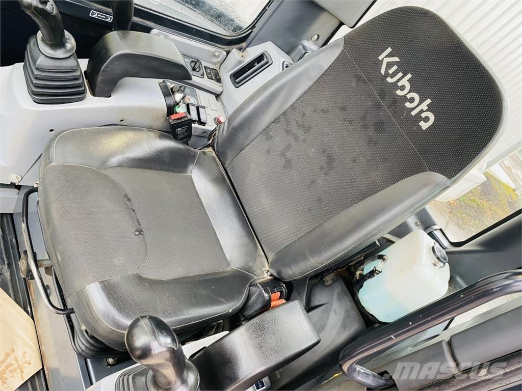 Kubota U48-4 Vidēja lieluma ekskavatori 7 t - 12 t