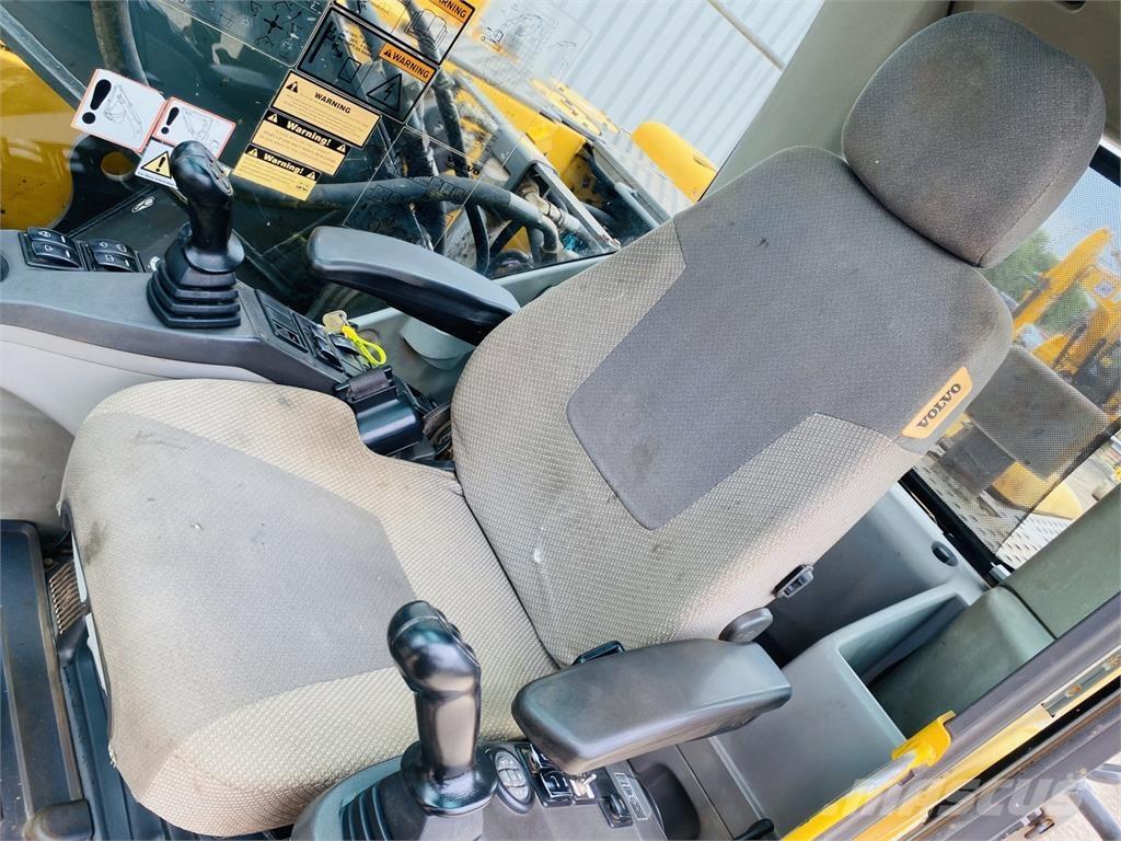 Volvo EC210CL Kāpurķēžu ekskavatori