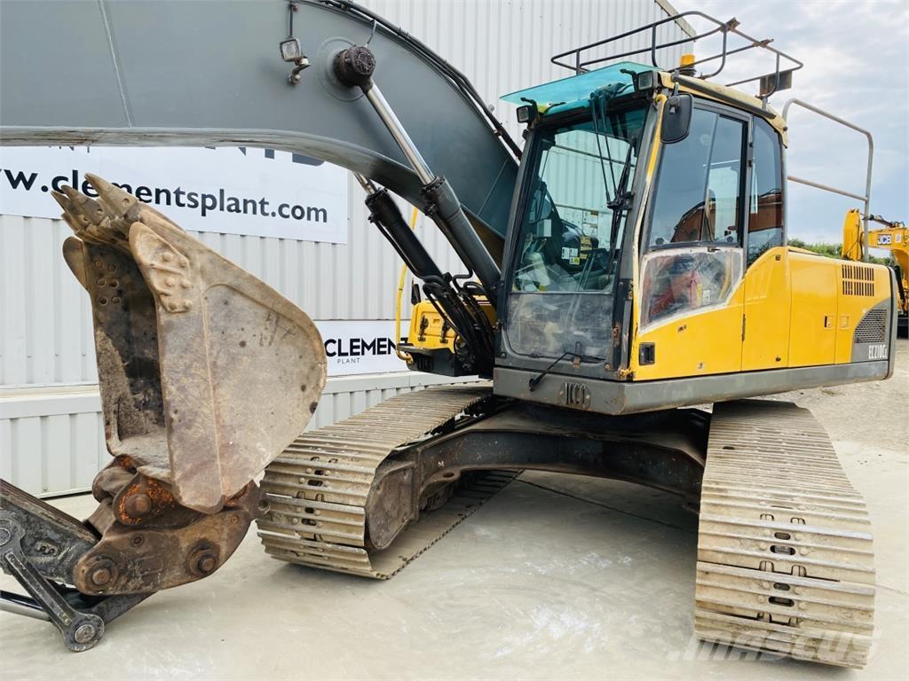 Volvo EC210CL Kāpurķēžu ekskavatori