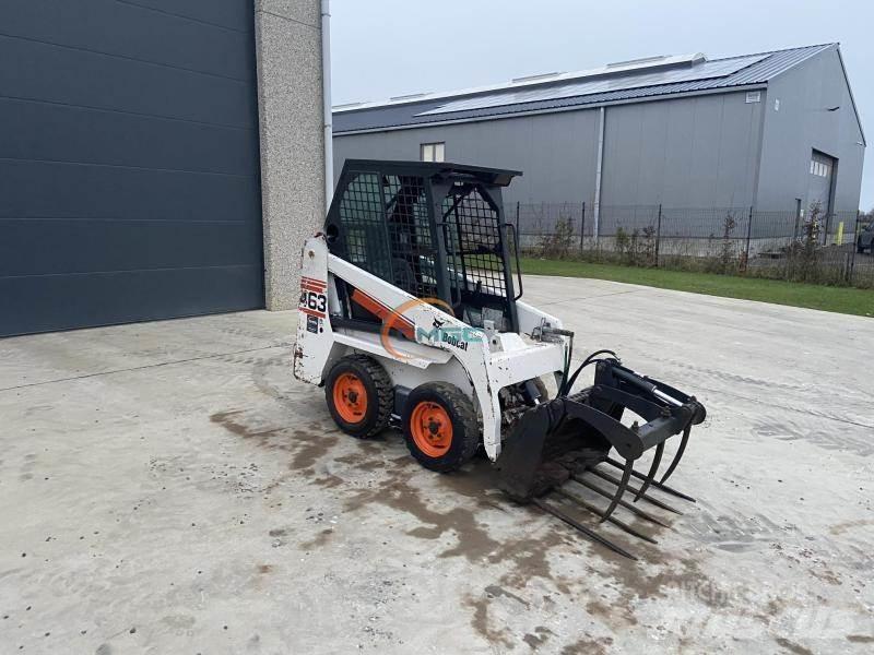 Bobcat 463 Iekrāvēji uz riteņiem