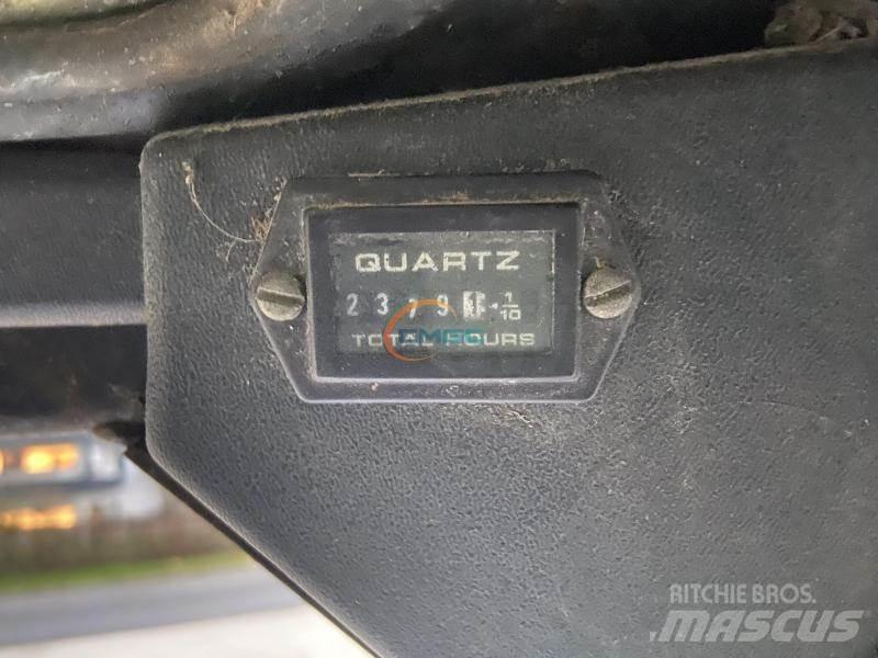 Bobcat 463 Iekrāvēji uz riteņiem