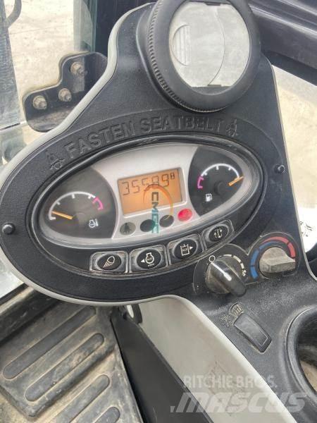 Bobcat E 26 Ekskavatori uz riteņiem