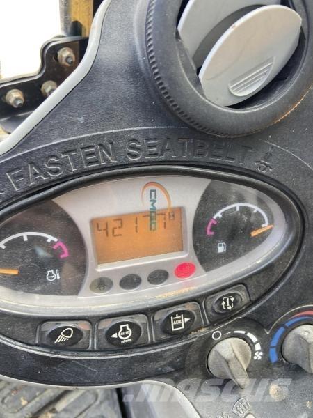 Bobcat E 35 Ekskavatori uz riteņiem