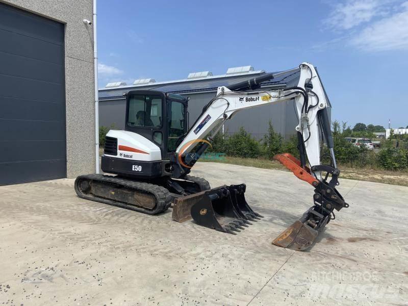 Bobcat E 50 Ekskavatori uz riteņiem