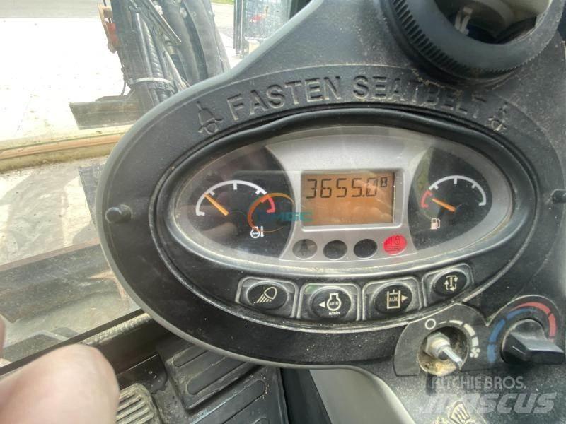 Bobcat E 50 Ekskavatori uz riteņiem