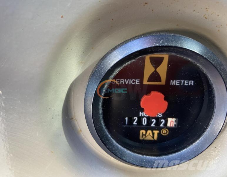 CAT 321C LCR Ekskavatori uz riteņiem