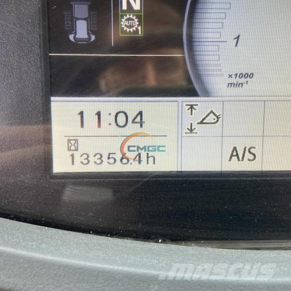 Hitachi ZW310 Iekrāvēji uz riteņiem