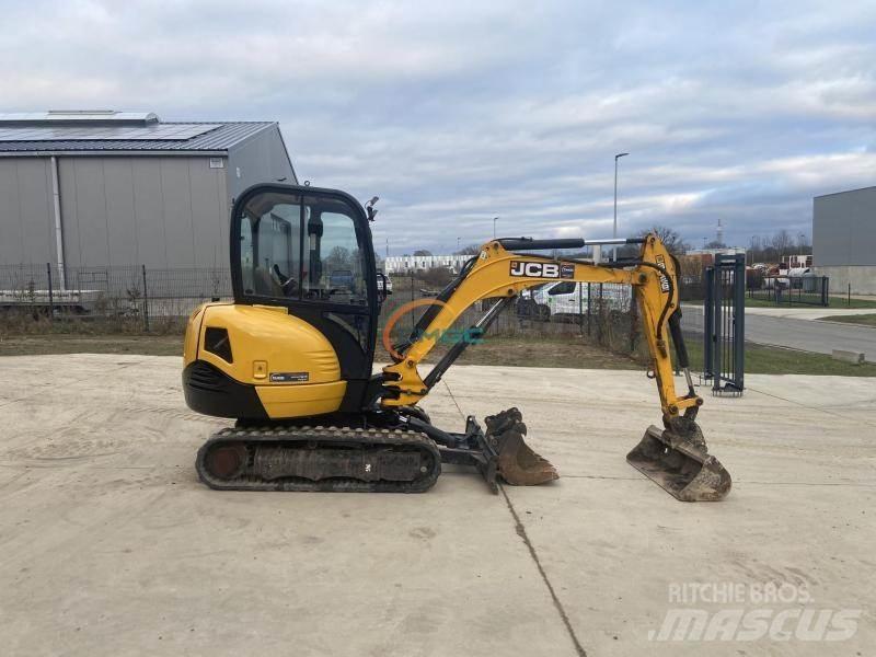 JCB 802 Ekskavatori uz riteņiem