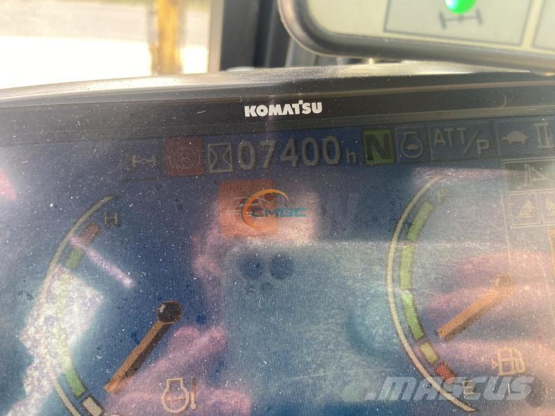 Komatsu PW98 Ekskavatori uz riteņiem