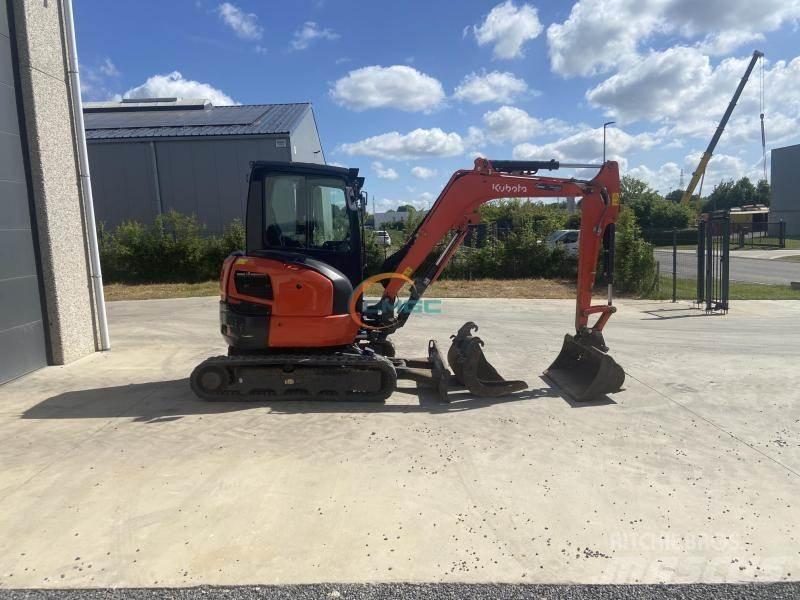 Kubota U36-4 Ekskavatori uz riteņiem