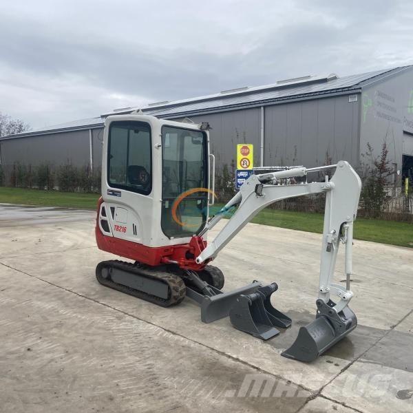 Takeuchi TB216 Ekskavatori uz riteņiem