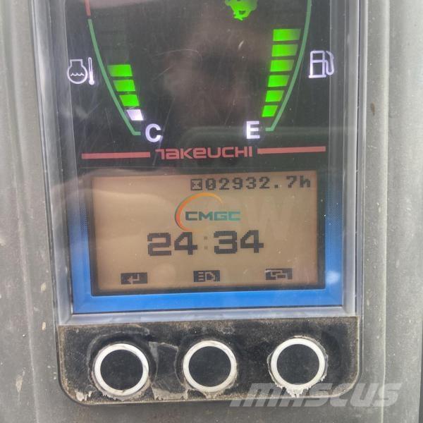 Takeuchi TB216 Ekskavatori uz riteņiem