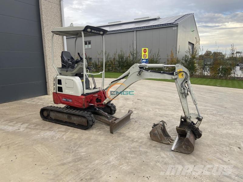 Takeuchi TB217R Ekskavatori uz riteņiem