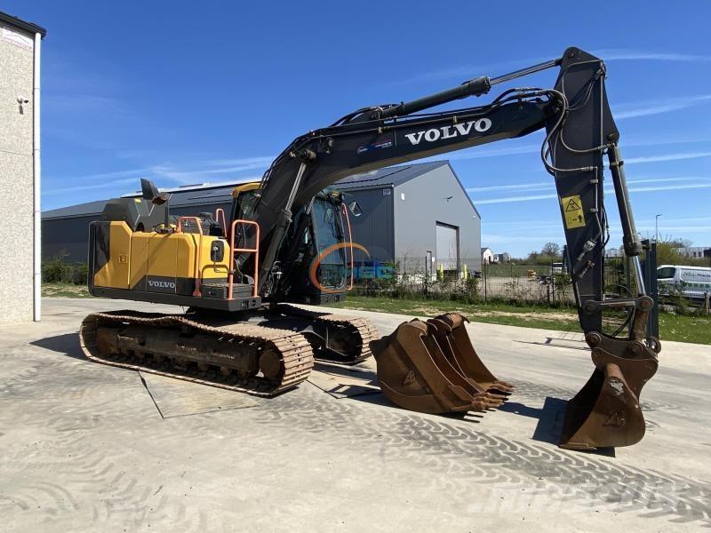 Volvo L 40 Ekskavatori uz riteņiem