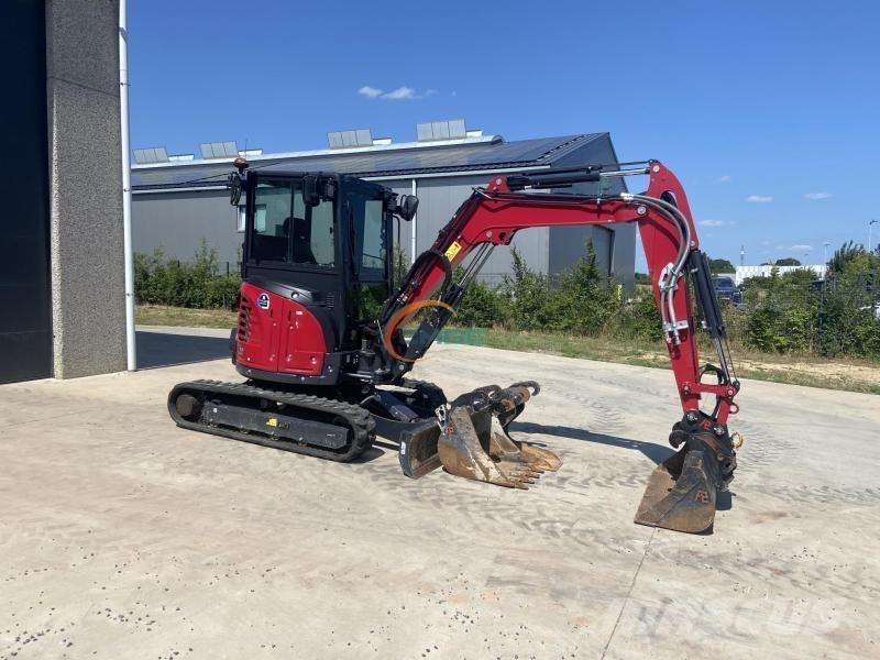 Yanmar VIO38-6 Ekskavatori uz riteņiem