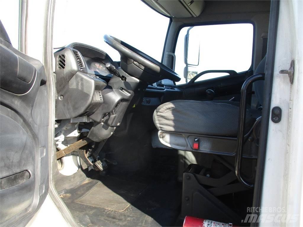 Hino 338 Koka skaidu vedēji