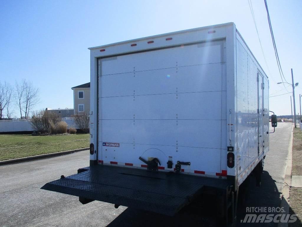 Isuzu NPR Furgons