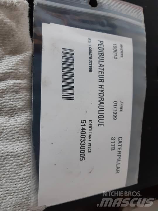 CAT 317B Kabīnes un interjers