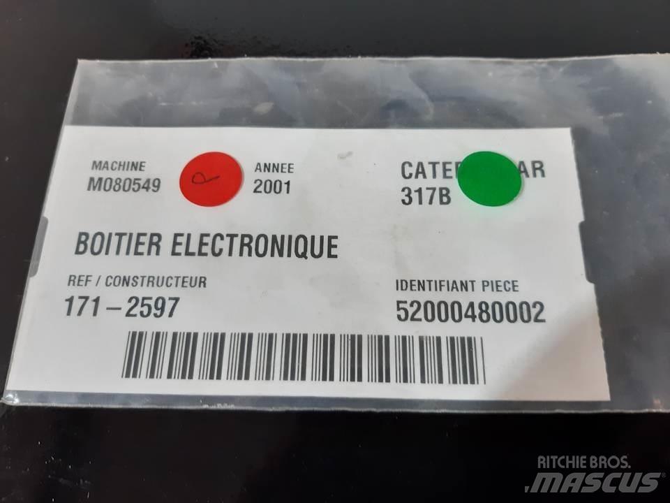 CAT 317B Kabīnes un interjers
