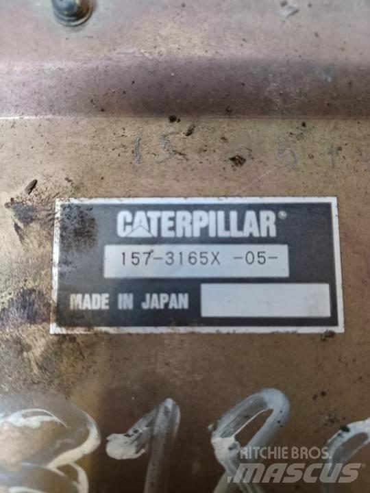 CAT 318C Kabīnes un interjers