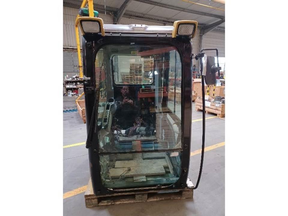 CAT 320DL Kabīnes un interjers