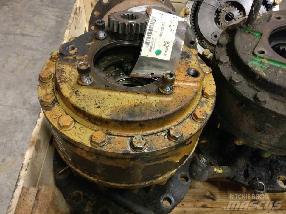 CAT 322B Transmisija