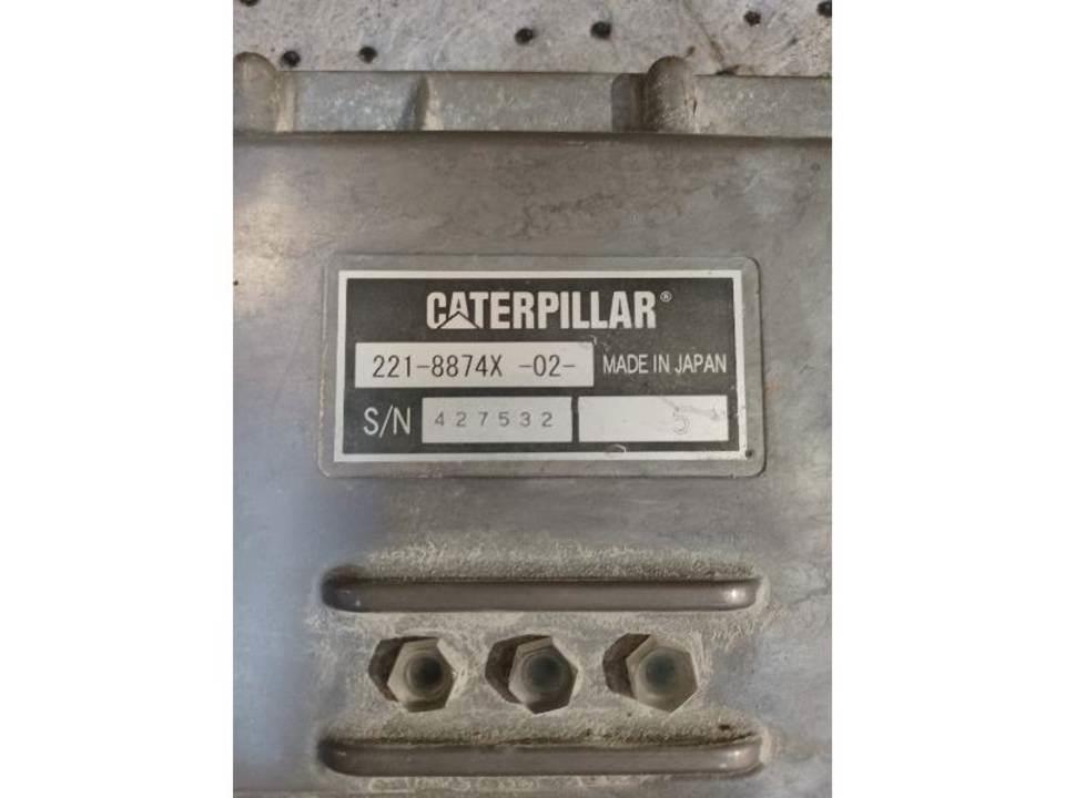 CAT 325D Kabīnes un interjers