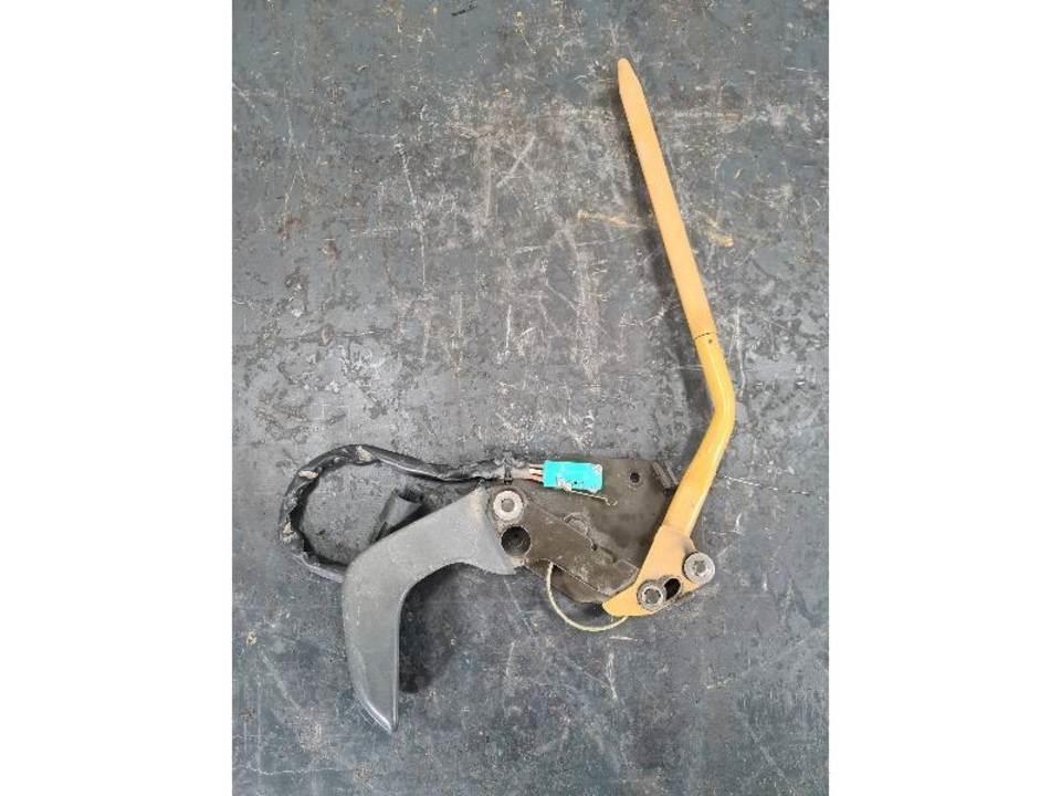 CAT 336DL Kabīnes un interjers