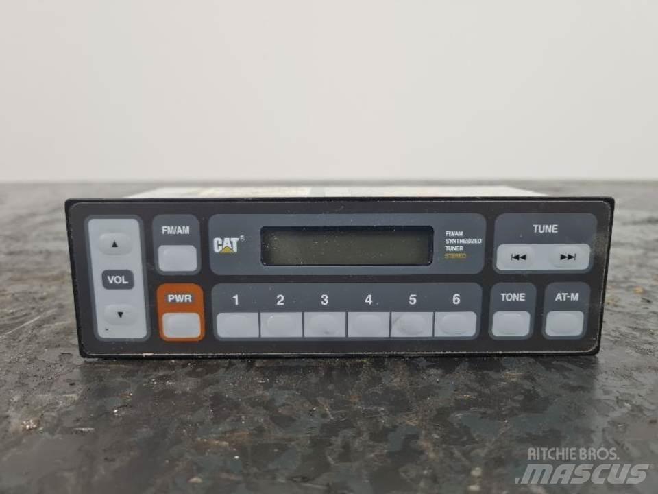 CAT 336DL Kabīnes un interjers