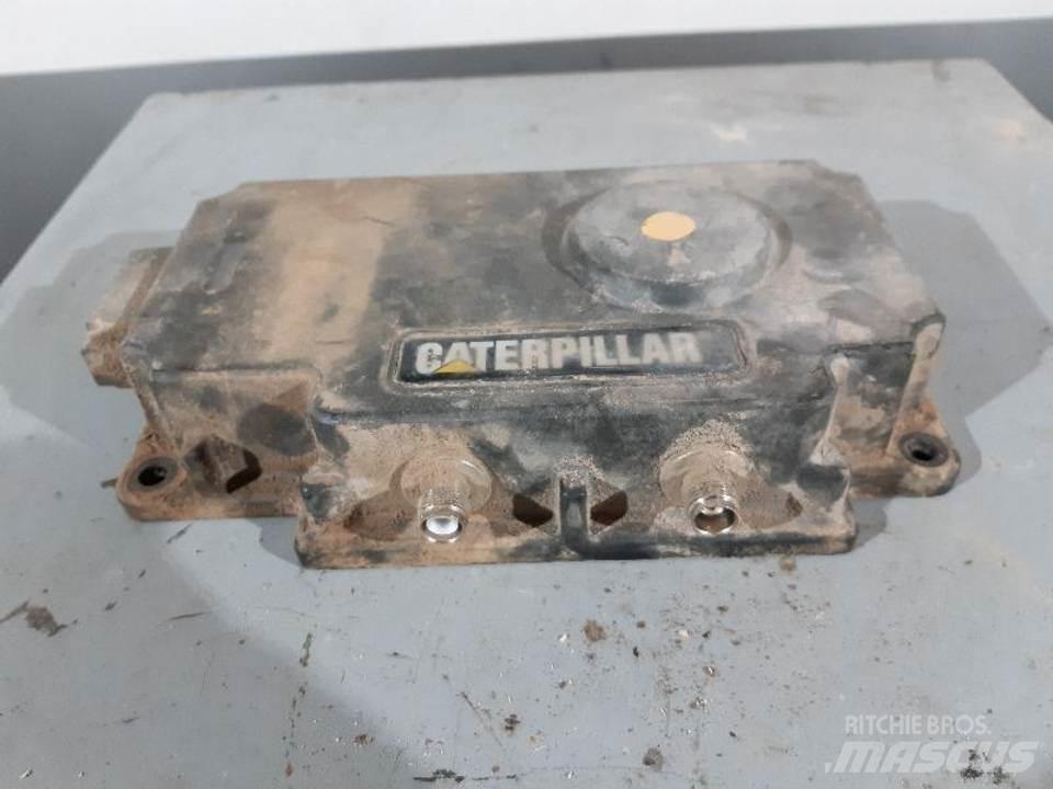 CAT 345C Kabīnes un interjers
