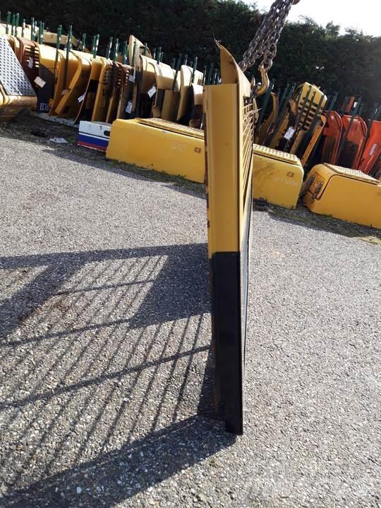CAT 345C Kabīnes un interjers
