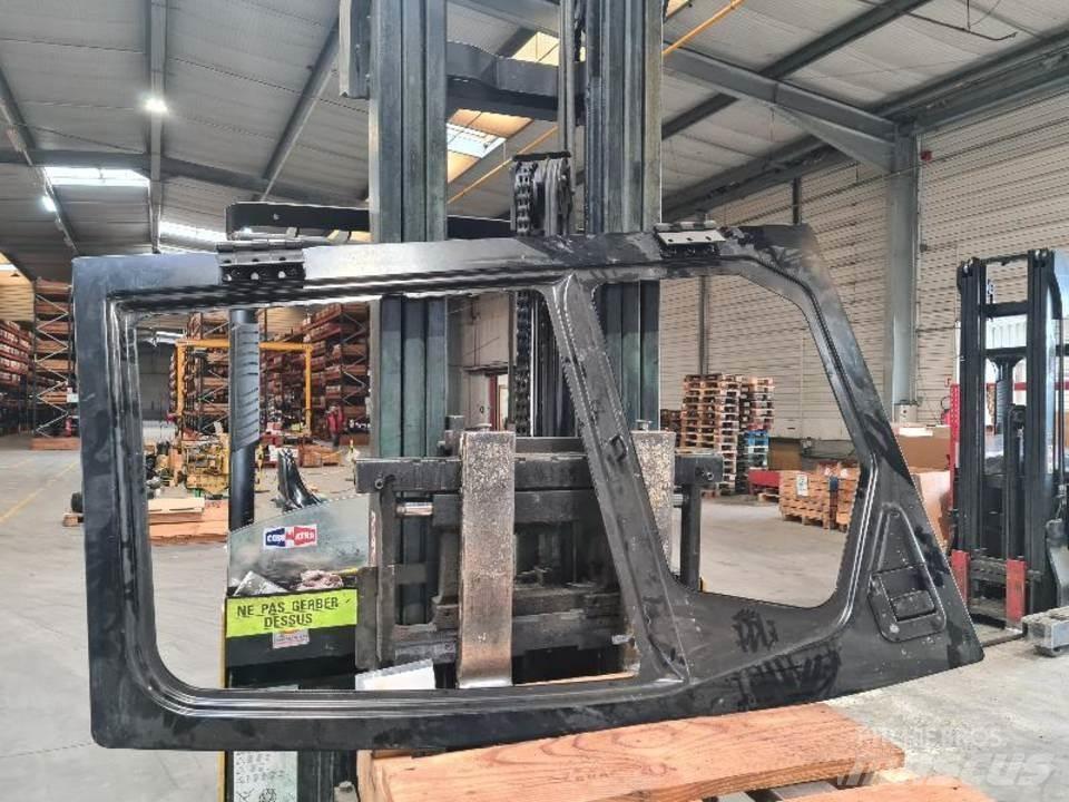 CAT 345D Kabīnes un interjers