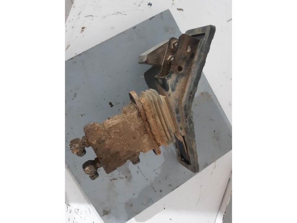 CAT 350 Kabīnes un interjers