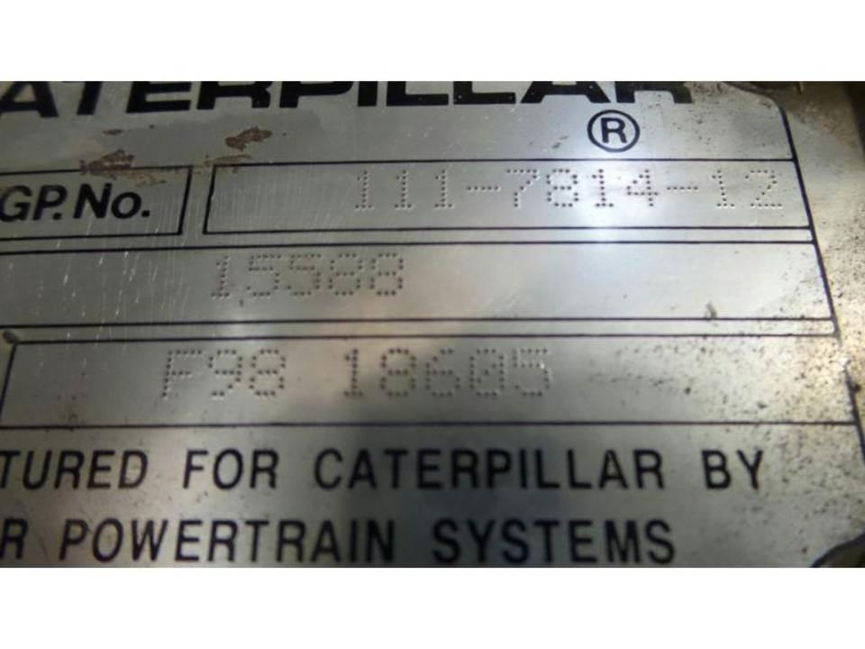 CAT 432D Transmisija