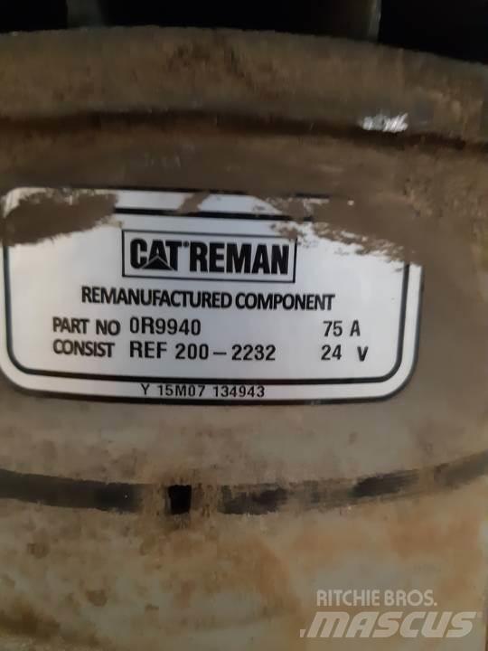 CAT 725 Dzinēji