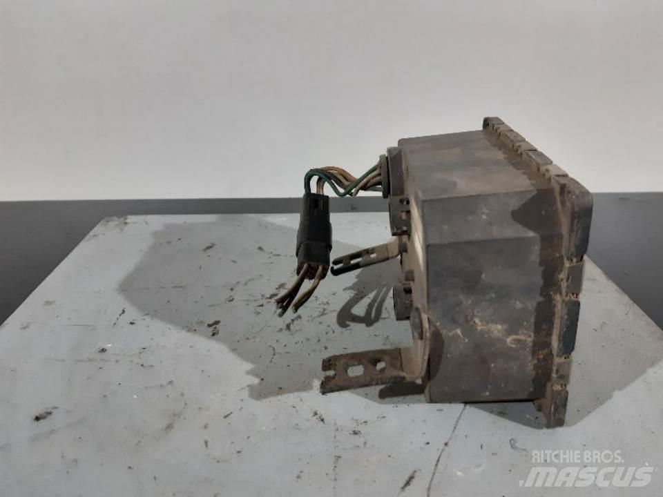 CAT 725 Kabīnes un interjers