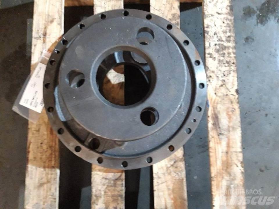 CAT 735 Transmisija