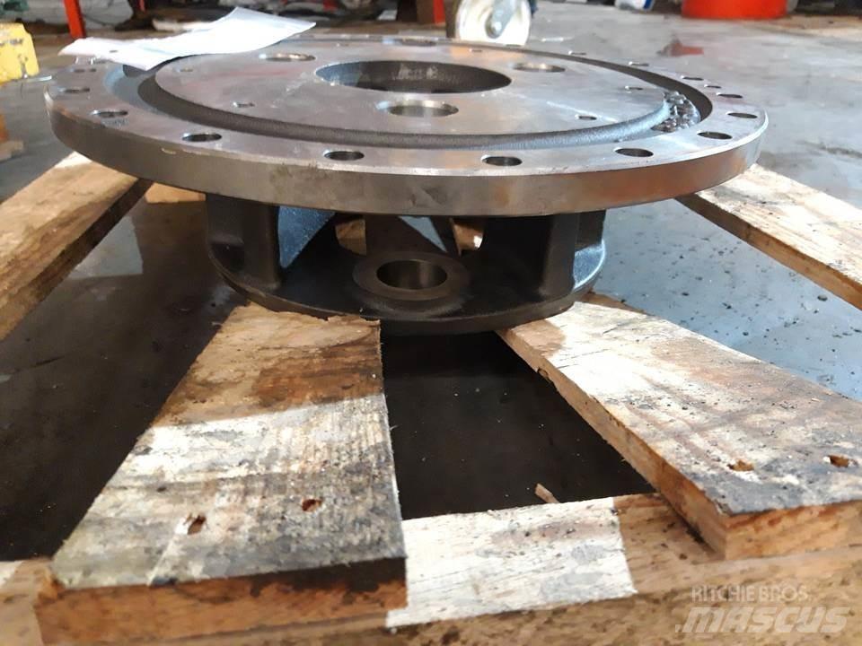 CAT 735 Transmisija
