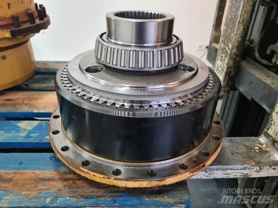 CAT 735 Transmisija